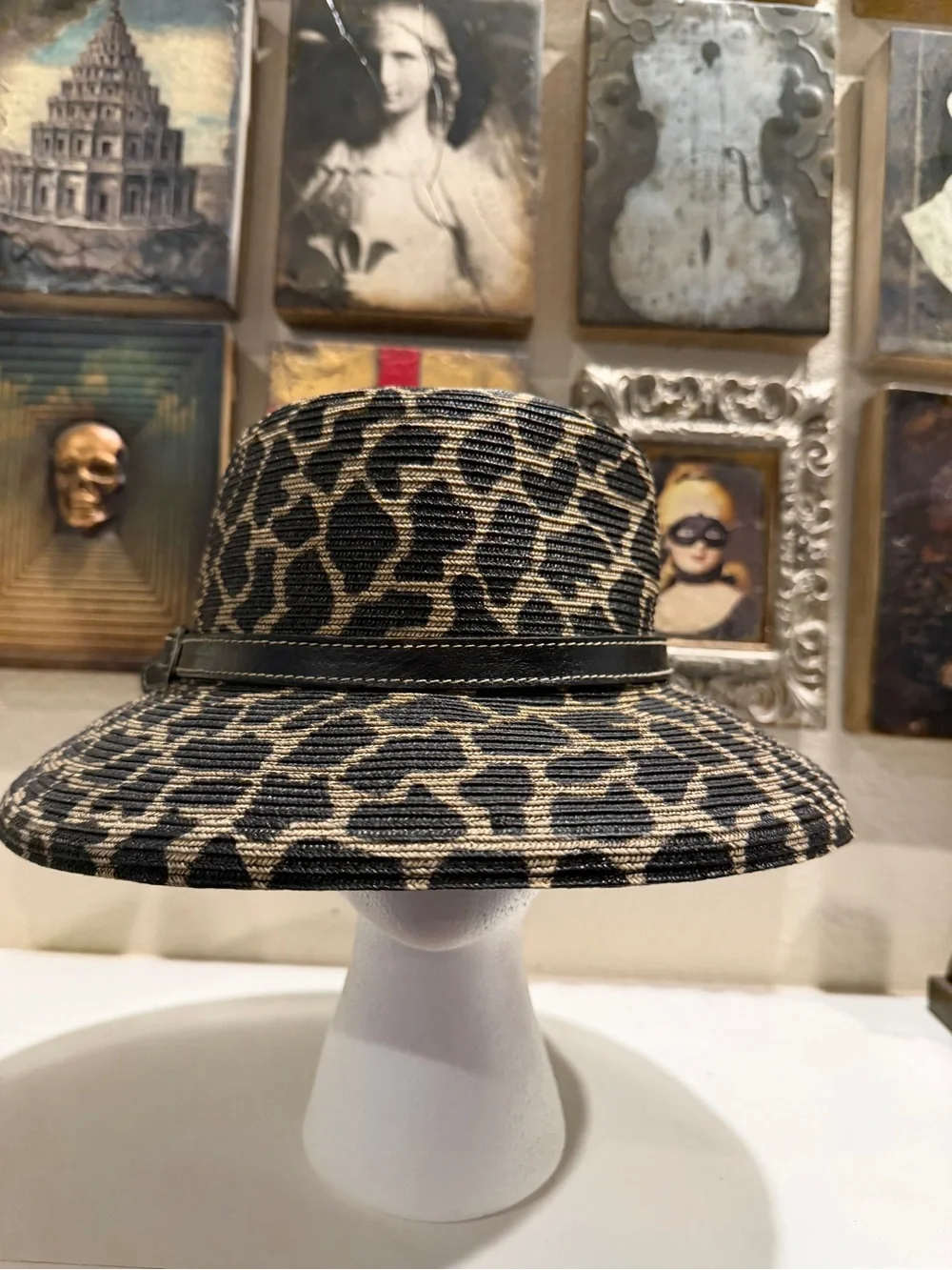 Eric Javits Leopard Print Packable Straw Sun Hat w/ Leather Buckle Trim - Picture 3 of 8